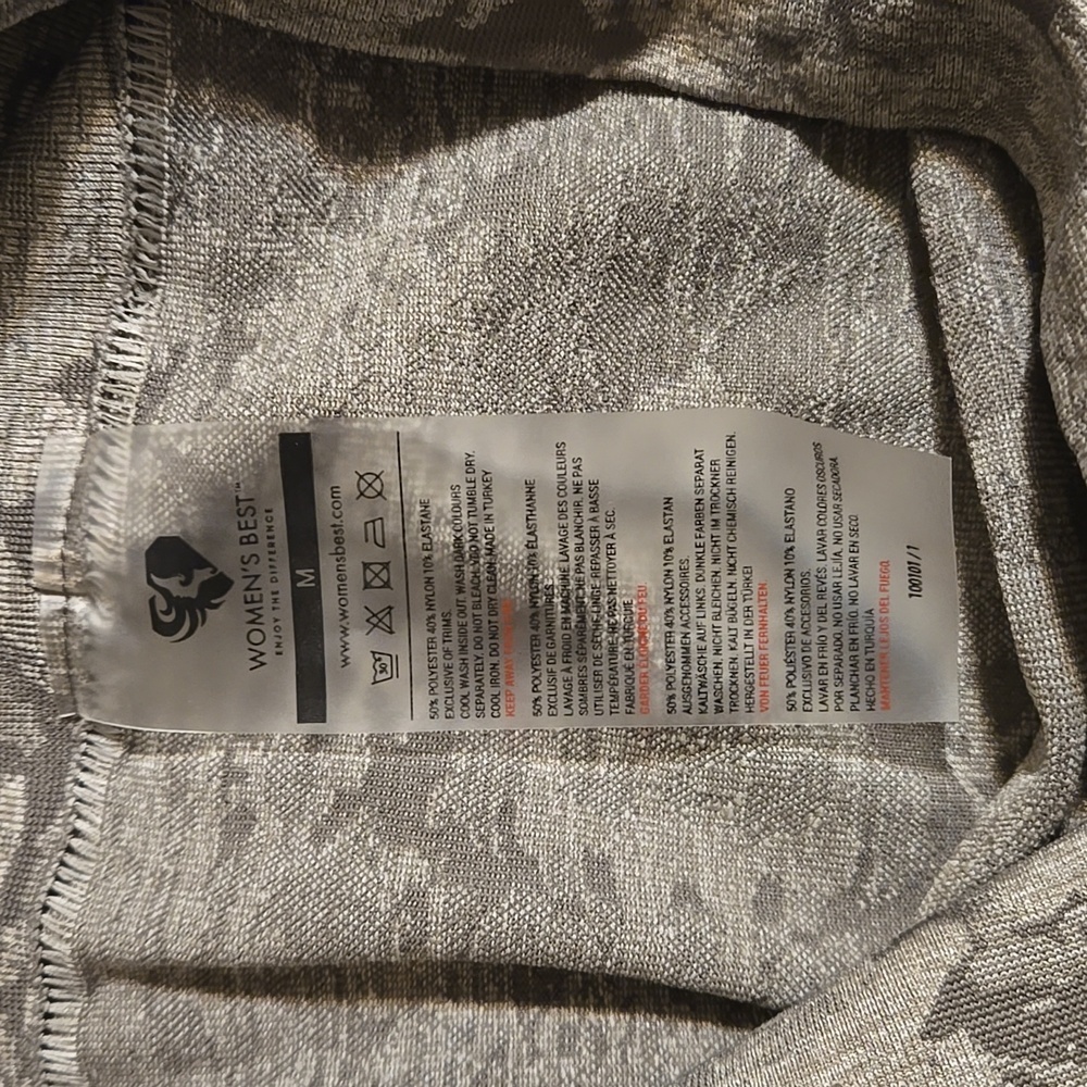 Women's Best Seamless Leggings Camo Size M NWOT - Picture 9 of 9
